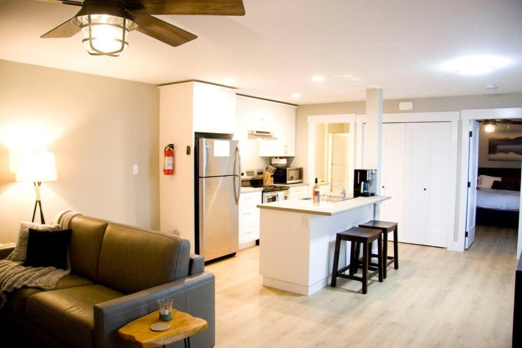 M&M'S Maple Bay Mountain Guesthouse - Licensed Дункан Экстерьер фото